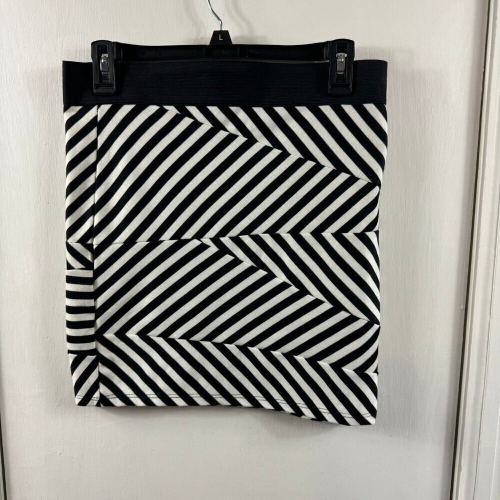 Monteau black and white striped bodycon mini skirt.